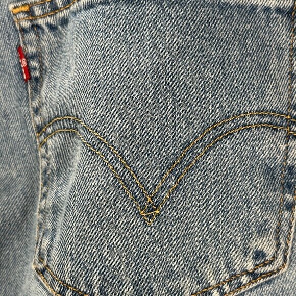 Levis 505 Jeans Mens 38 Light Wash Cotton Straight Leg 5 Pocket Style - Picture 7 of 10